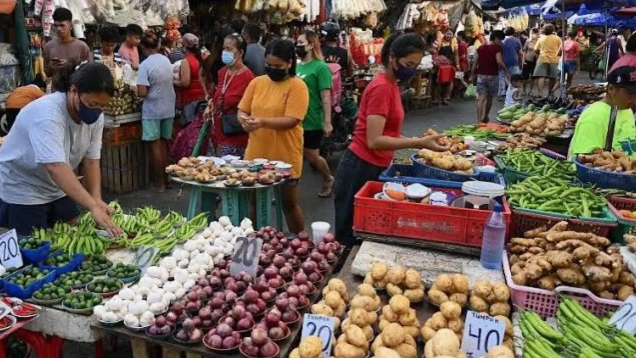 NEDA : Filipinos spending P64 a day for 3 meals not "food poor"